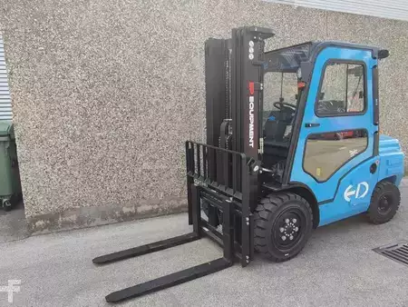 Dieselstapler 2024  EP Equipment CPCD35T8 (2)