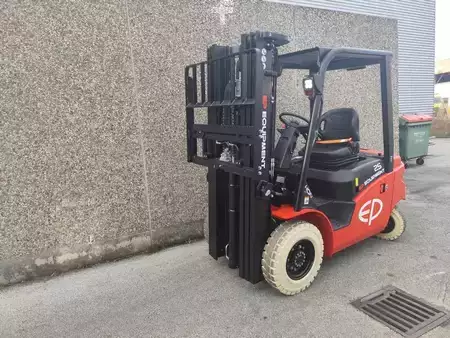 Elektro 4 Rad 2025  EP Equipment EFL253 NEUMASCHINE (5)