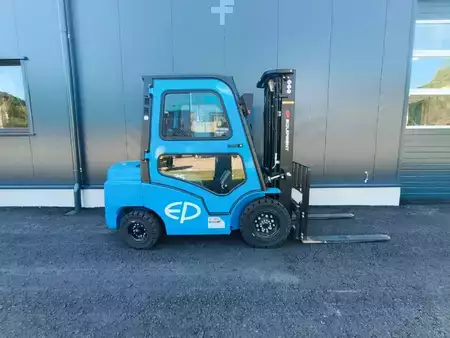 Dieselstapler 2025  EP Equipment CPCD25T8 (2)