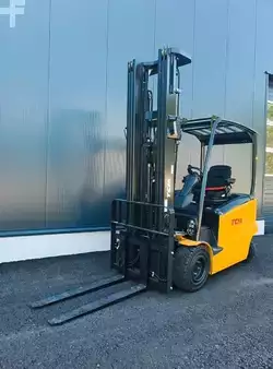 Elektro 4 Rad 2025  TCM FHB30L-F2 NEUMASCHINE (2)