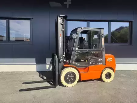 Eléctrico - 4 rodas 2025  EP Equipment EFXZ-301 NEUMASCHINE (1)