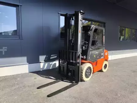 Eléctrico - 4 rodas 2025  EP Equipment EFXZ-301 NEUMASCHINE (2)