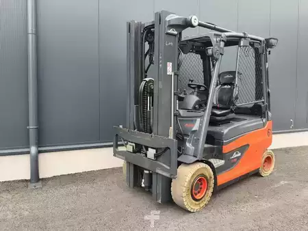 Elektro 4 Rad 2021  Linde E25L (1)
