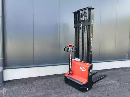 Apilador eléctrico 2025  EP Equipment DS3 NEUMASCHINE (4)