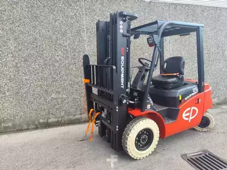 Elektro 4 Rad 2024  EP Equipment EFL253 NEUMASCHINE (2)