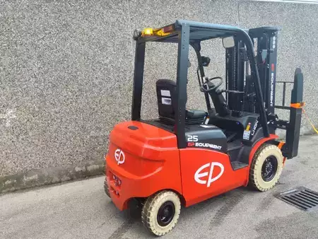 Elektro 4 Rad 2024  EP Equipment EFL253 NEUMASCHINE (5)