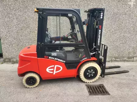 Elektro 4 Rad 2023  EP Equipment EFL353S NEUMASCHINE (1)