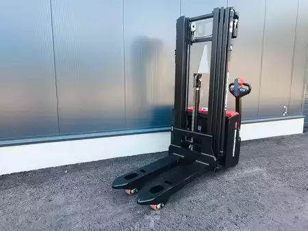 Ruční vysokozdvižný vozík 2026  EP Equipment WSA161LI NEUMASCHINE (2)