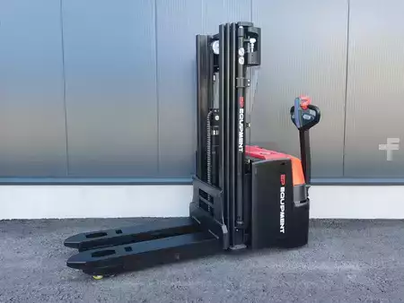 Apilador eléctrico 2025  EP Equipment WSI161 NEUMASCHINE (2)