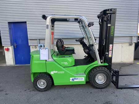 Dieselstapler 2021  Cesab M320DV (2)