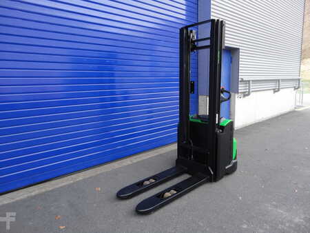 Ruční vysokozdvižný vozík 2022  Cesab S210 (3)