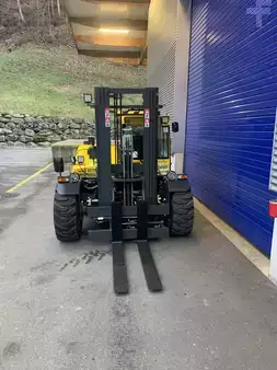 Wózki 4-kierunkowe 2022  Combilift RT (8)