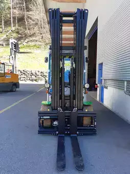 Eléctrica de 4 ruedas 2023  Cesab B650 (2)