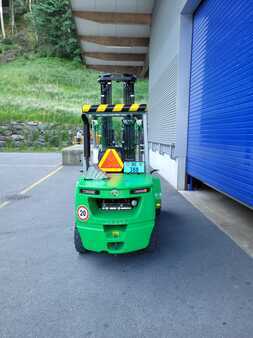 Wózki widłowe diesel 2023  Cesab M335DV (7)