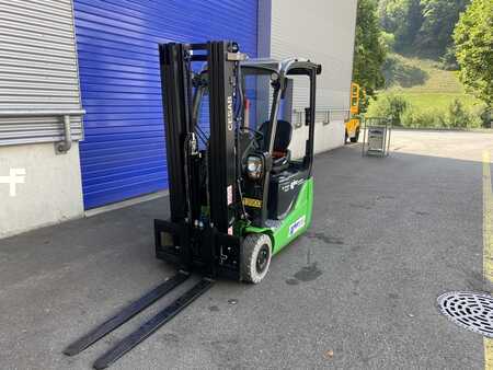 Carrelli elettrici 3 ruote 2023  Cesab B318II (8)