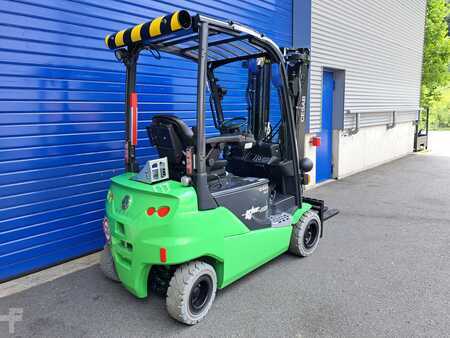 Carrelli elettrici 4 ruote 2024  Cesab B420II (7)