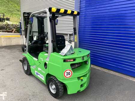 Carrelli elevatori diesel 2025  Cesab M325DV (3)