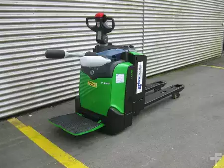 Lavtløftende truck 2016  Cesab P320 (6)