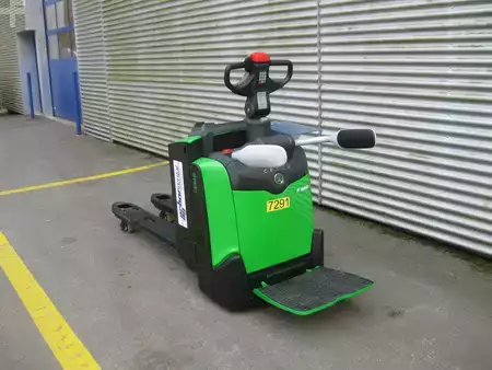 Lavtløftende truck 2016  Cesab P320 (8)