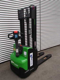 Pallet Stackers 2018  Cesab S210 (8) 