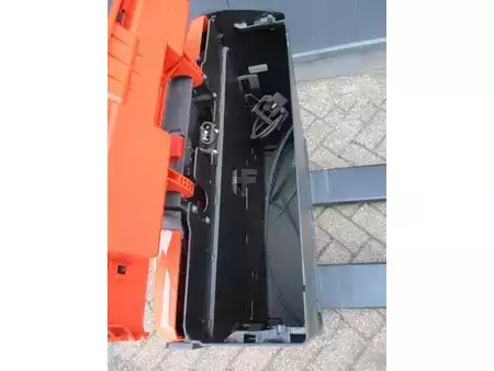 Transpaleta eléctrica 2022  Toyota LWE160 (8)