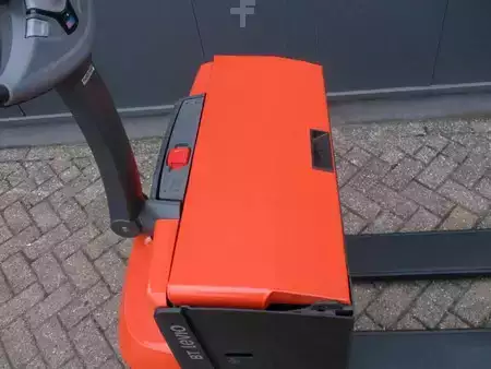 Elektromos emelőkocsik 2019  Toyota LWE200 (5)