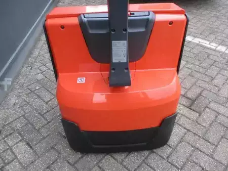 Elektromos emelőkocsik 2019  Toyota LWE200 (8)