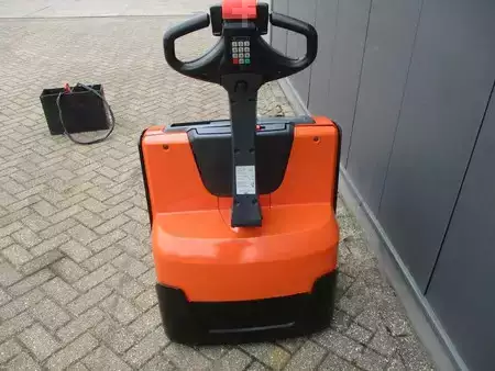 Transpaleta eléctrica 2019  Toyota LWE160 (8)