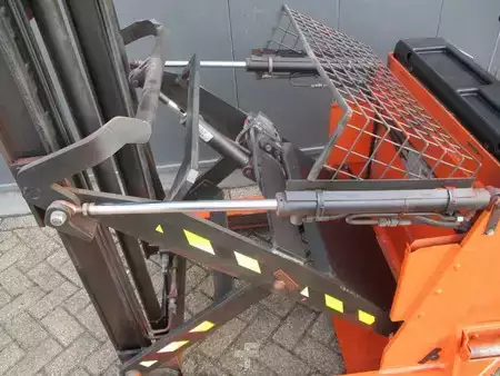 Apilador eléctrico 2013  BT RWE120 (9)