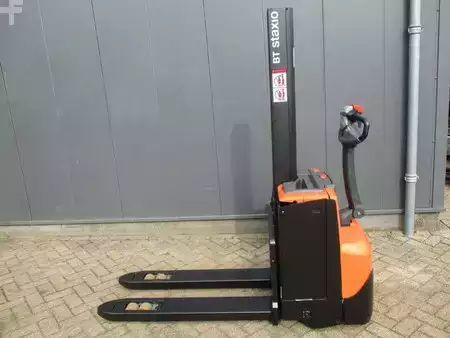 Stoccatori 2015  BT SWE 080L (1)