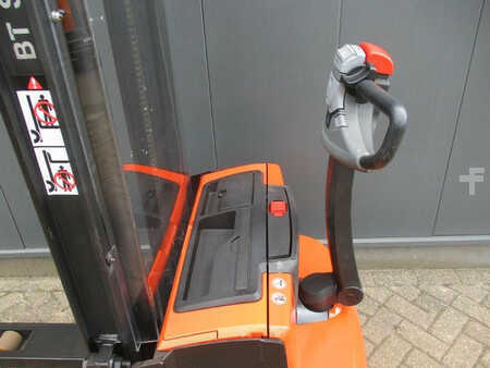 Stacker pedestre 2018  Toyota SWE 120 (5)
