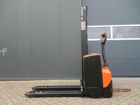 Stacker pedestre 2013  BT SWE 080L (1)