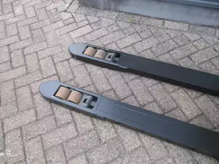 Hochhubwagen 2015  BT SWE 080L (5)