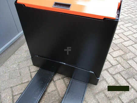 Elektrische palletwagens 2016  BT LWE180 (8)