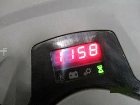 Elektrische palletwagens 2016  BT LWE180 (9)