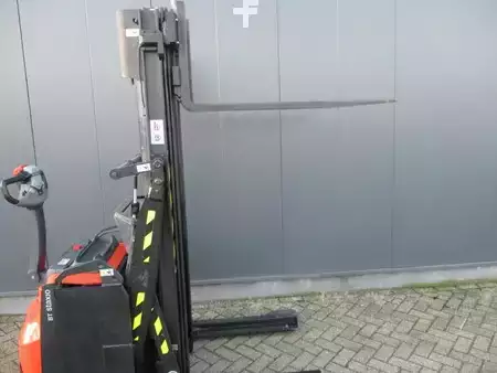 Pinontavaunu 2017  Toyota SWE120XR (9)