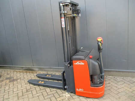 Ruční vysokozdvižný vozík 2013  Linde L 20i (3)
