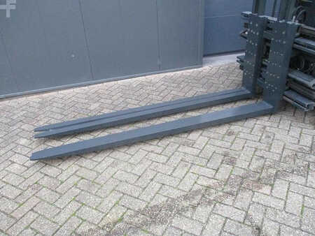 Elektro 4 Rad 2001  Still R 60-50 (5)