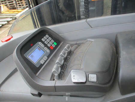 Reach Truck 2012  BT RRE 160 (6)