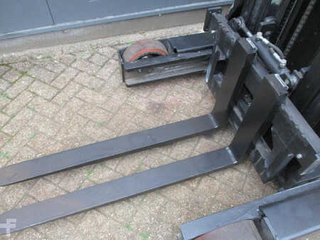 Reach Truck 2012  BT RRE 160 (7)