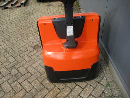 Electric Pallet Trucks 2016  BT LWE 180 (8)