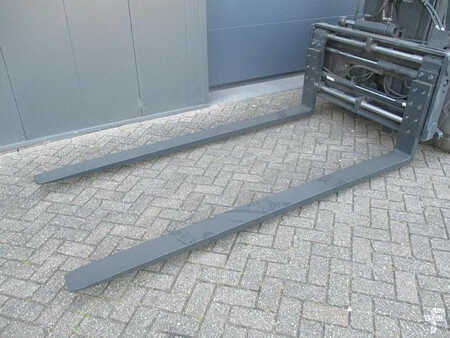 Carrelli elettrici 4 ruote 2001  Still R 60-50 (13)