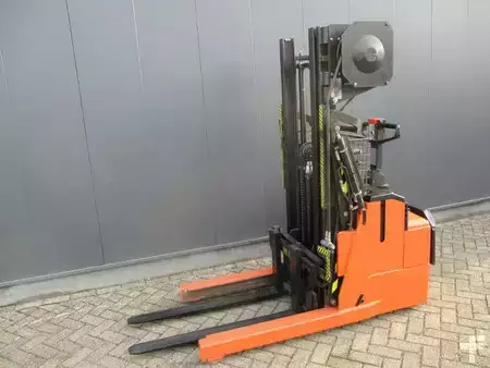 Apilador eléctrico 2012  BT RWE120 (2)