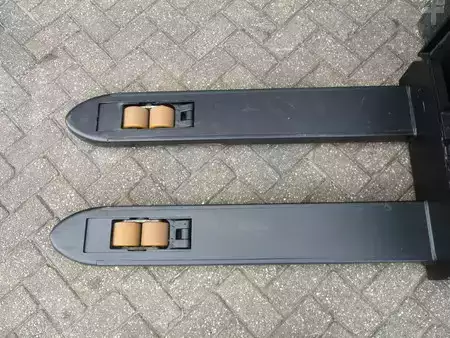 Hochhubwagen 2016  BT SWE 080L (7)