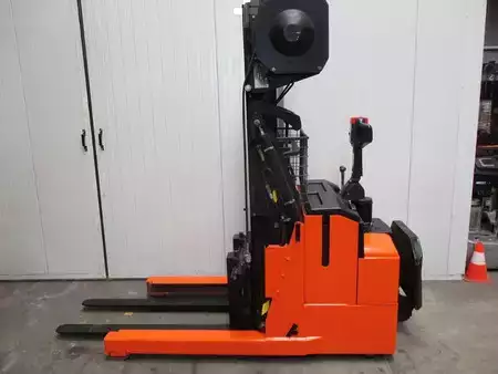 Hochhubwagen 2011  BT RWE120 (1)