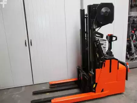 Hochhubwagen 2011  BT RWE120 (2)