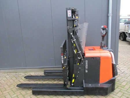 Pallet Stackers 2016  BT SPE 120 XR (1)