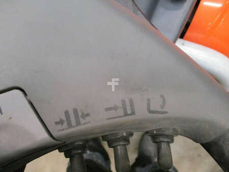 Pallet Stackers 2016  BT SPE 120 XR (15)