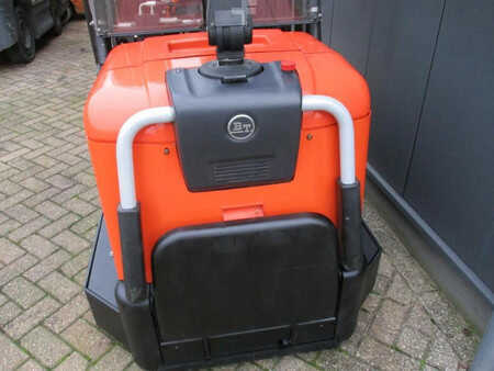 Pallet Stackers 2016  BT SPE 120 XR (5)