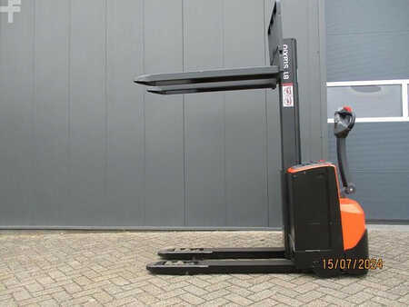 Stacker pedestre 2013  BT SWE 080L (4)